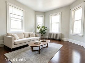 16 W Squantum St, Quincy, MA