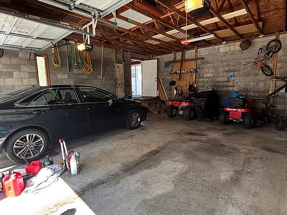 5th image of 1629 Stack Powell Rd