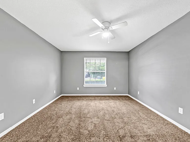 110 Methodist Ave SE #D — Photo 10