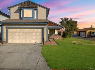 881 S Lamarr St, Rialto, CA 92376