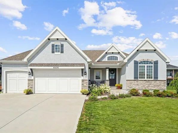 6626 McCormick Dr, Shawnee, KS 66226