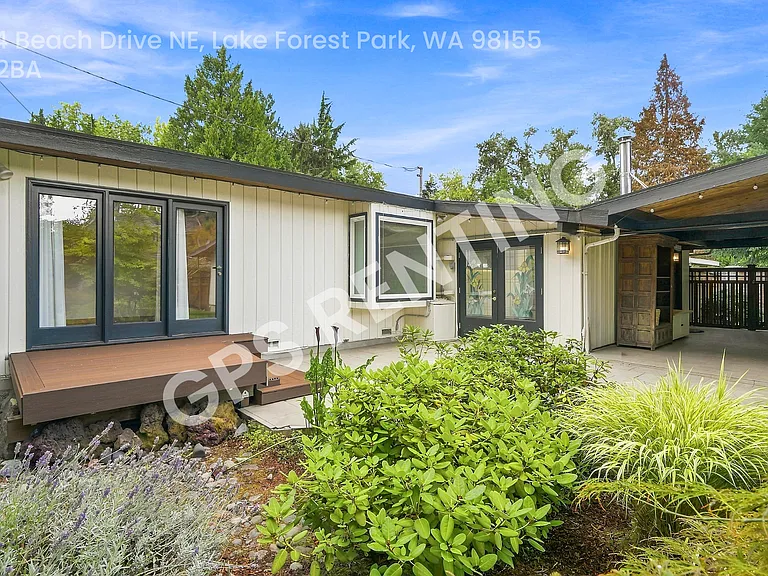 17224 Beach Dr NE — Photo 18