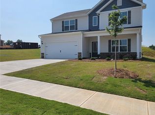 301 Dixieland Ct, King, NC 27021