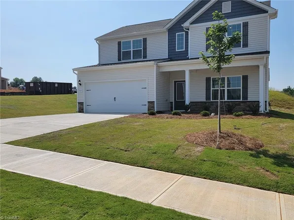 301 Dixieland Ct, King, NC 27021