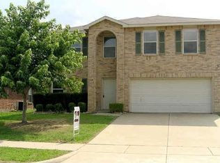 2919 Clemente Dr, Grand Prairie, TX 75052