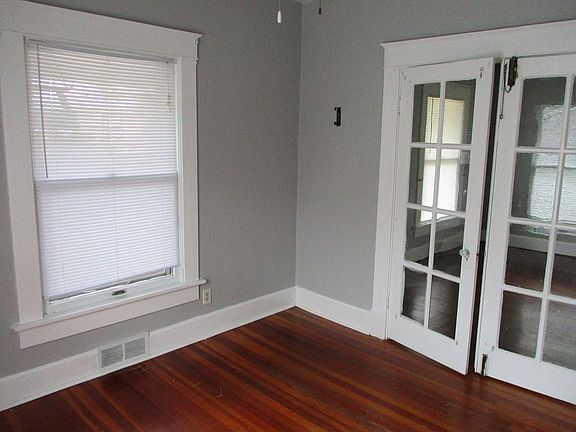 4th image of 818 S 18th St