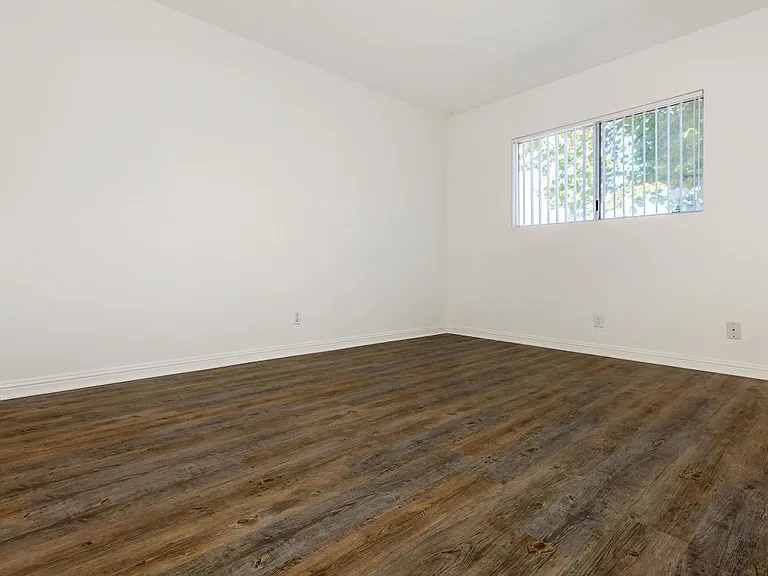 Woodglen Apartment Homes — Photo 34