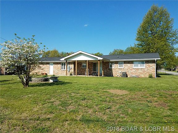 2nd image of 208 El Donna Ave