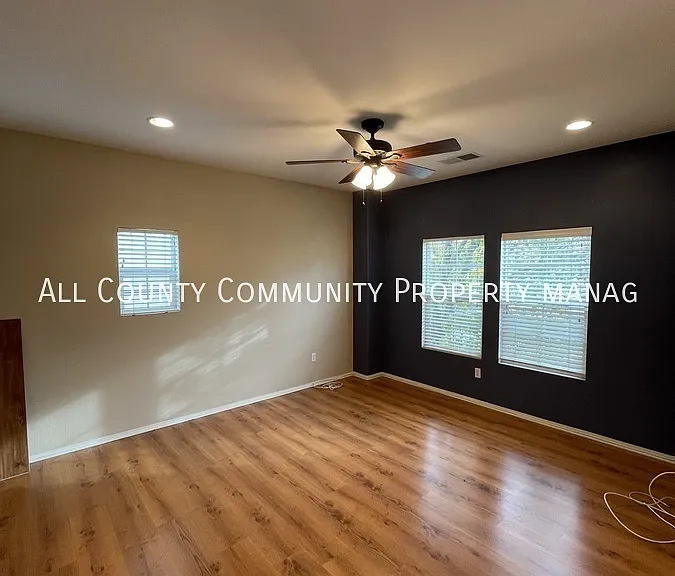 31890 Delfina Way — Photo 13
