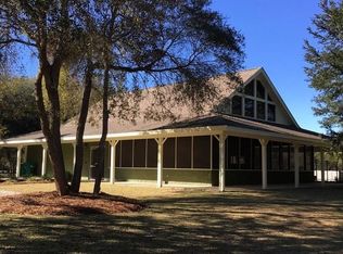 692 Dolphin Ave, Townsend, GA 31331