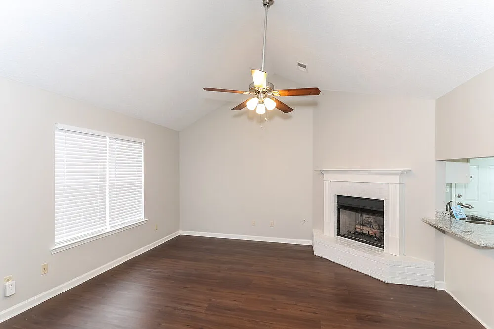 Building Photo - 4506 Shadow Hollow Dr