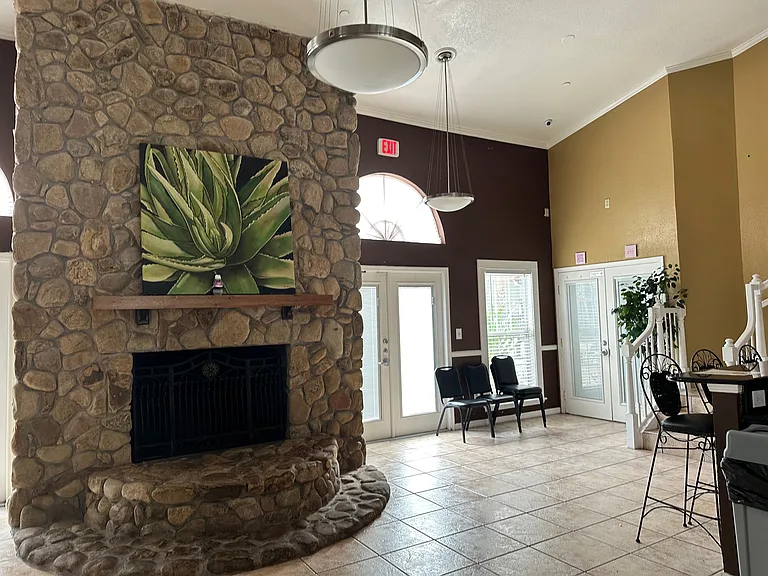 6052 Westgate Dr #203 — Photo 15