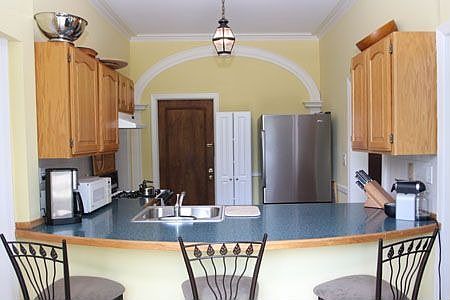 Renovated eat-in kitchen