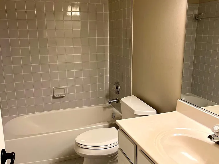 47370 Victoria Falls Sq — Photo 39