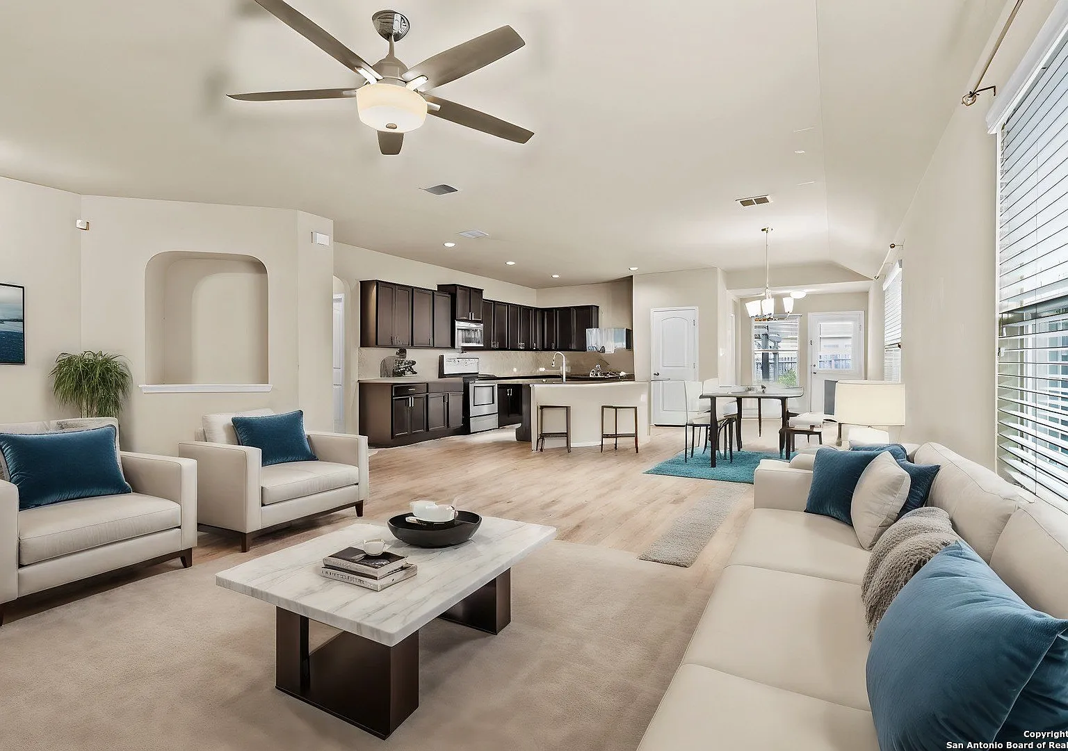 1804 Aspen Silver — Photo 1