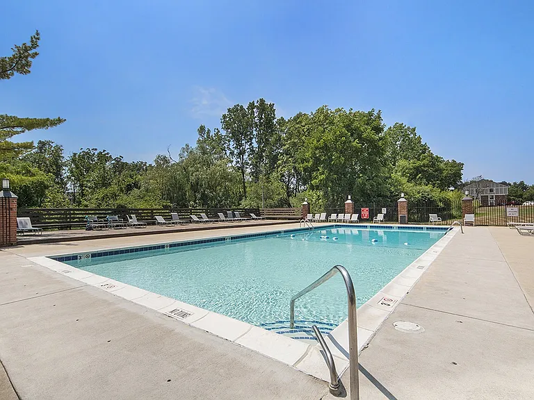 Wingate Apartments — Photo 32