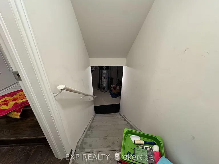 173 Flagg Ave — Photo 16