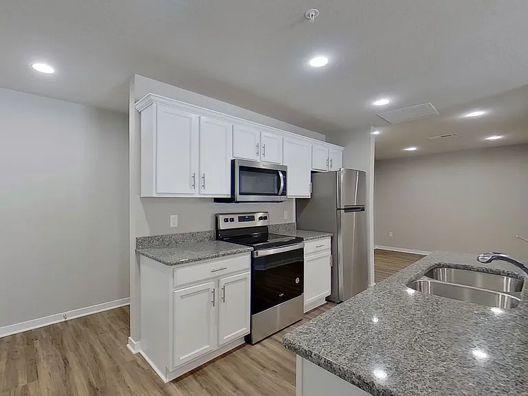 1911 Stoney Ln #80 — Photo 9