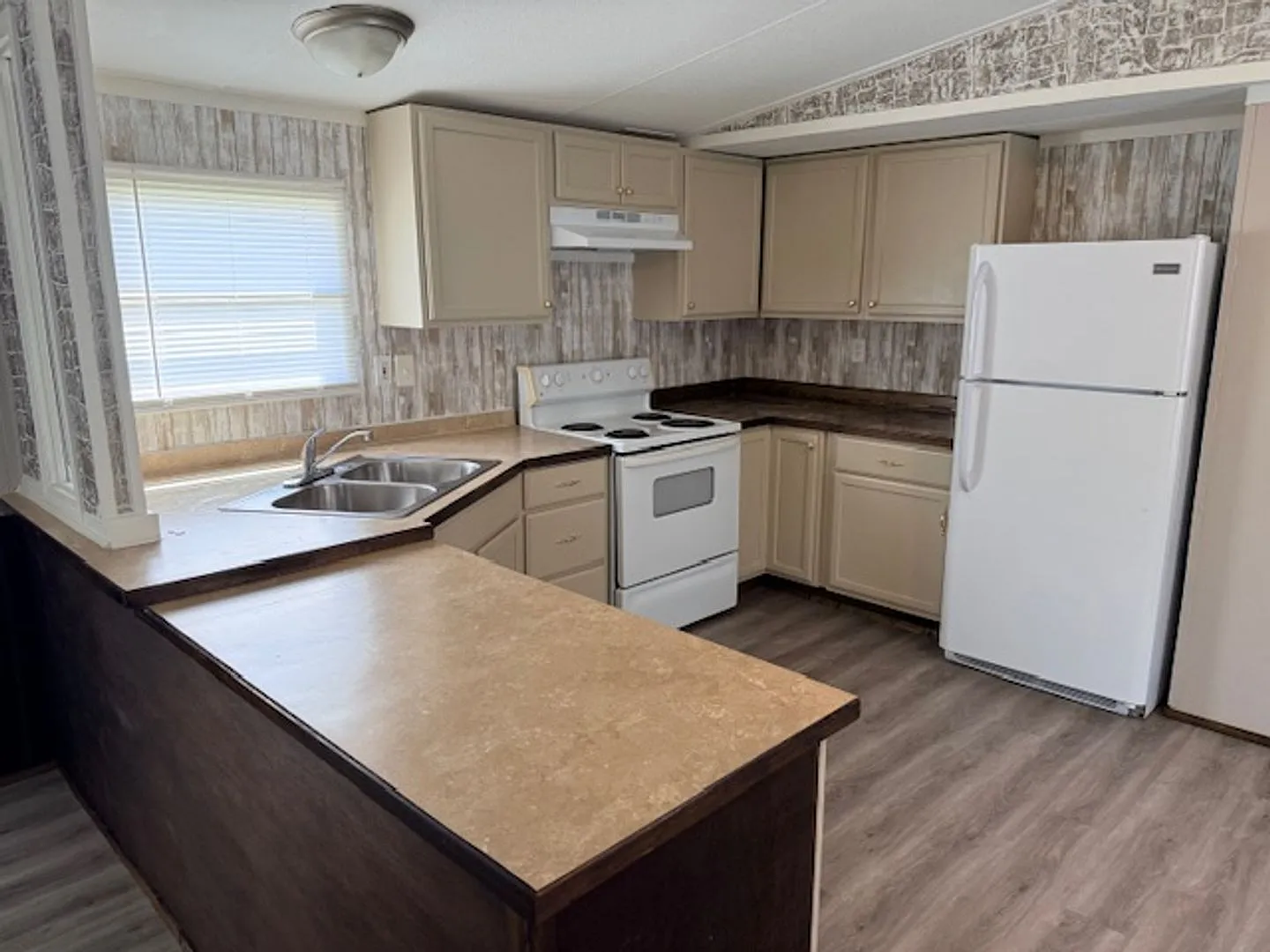 3 bed, 2.0 bath, $1,450 — Photo 4