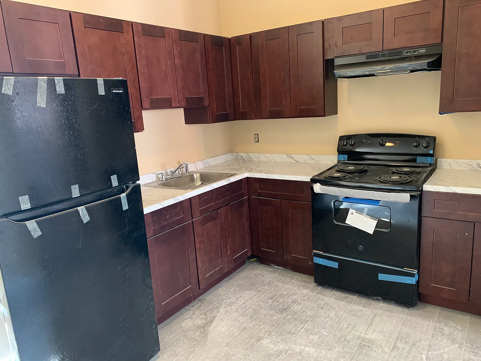 3 bed, 1200 sqft, $1,235 — Photo 3