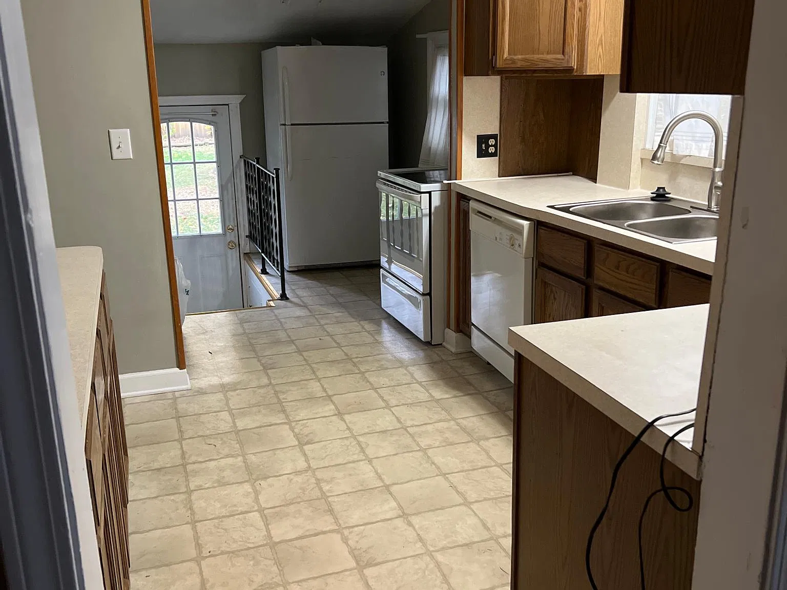310 Midland Blvd — Photo 3