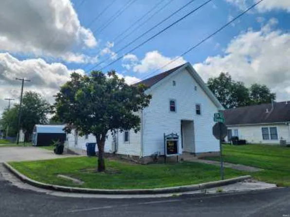 212 N Broadway St, Oaktown, IN 47561