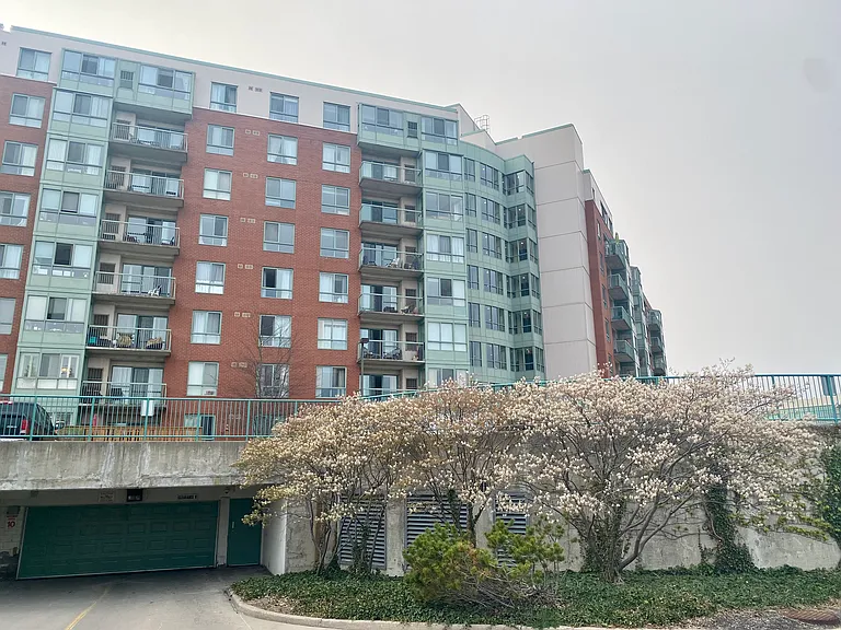 30 Blue Springs Dr #Penthouse 3 — Photo 1