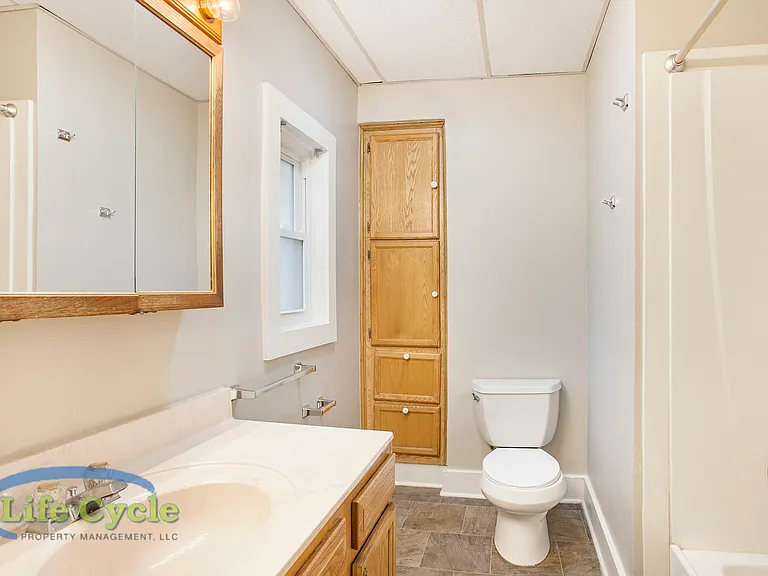 940 McReynolds Ave NW #1 — Photo 6