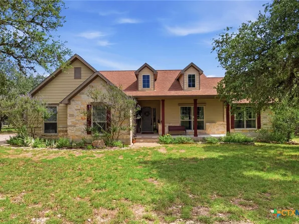 1095 Limerick Ln, Canyon Lake, TX 78133
