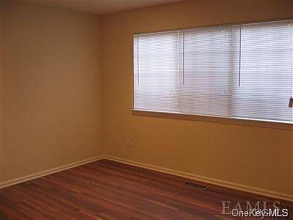 5th image of 504 Autumn Ln #504