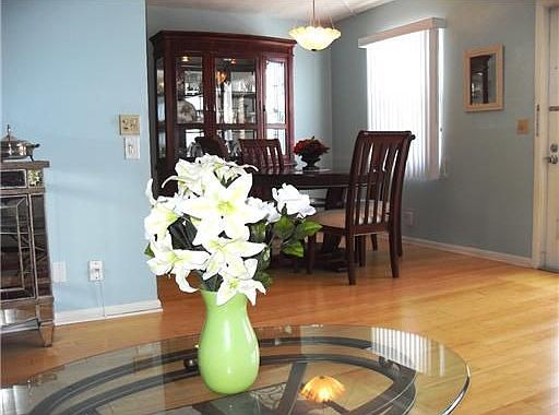 Home For Sale In Exeter