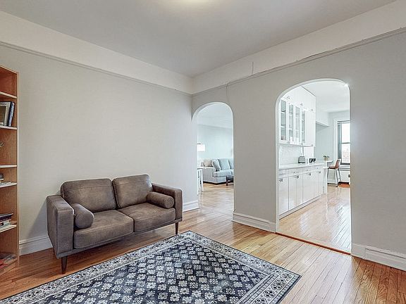 5th image of 76-66 Austin St APT 6G