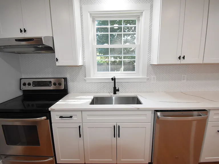 42 Kay Blvd — Photo 5