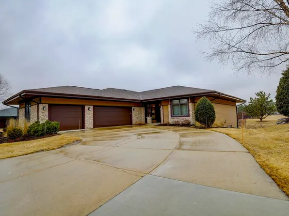 9302 Windy Point, Verona, WI 53593