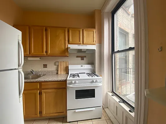Rented by Compass | media 17