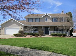 201 Oriole Ct, Dyer, IN 46311