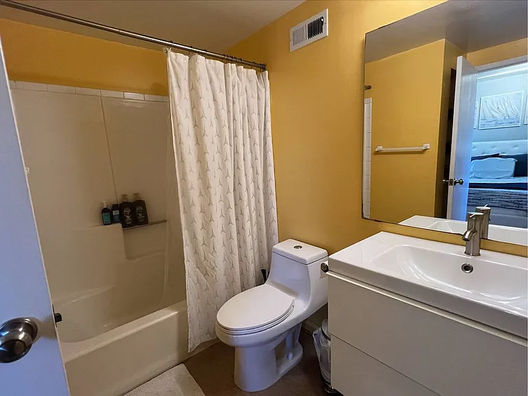 1226 Bowdoin St — Photo 10