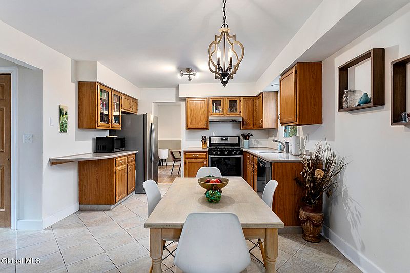 4th image of 101 Wineberry Lane