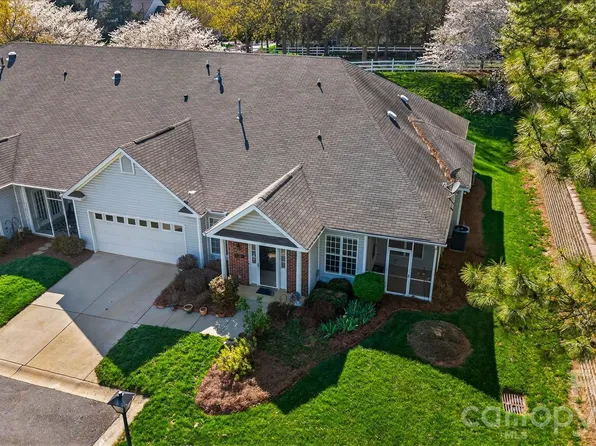 4492 Antelope Ln, Charlotte, NC 28269