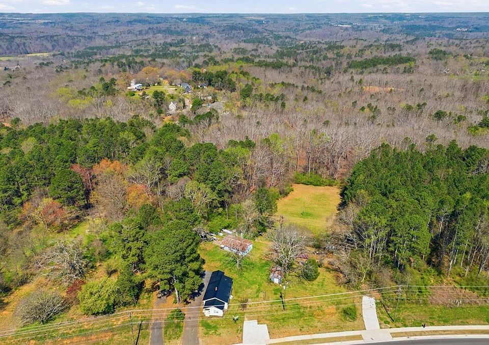 1st image of 3823 Cumming Hwy