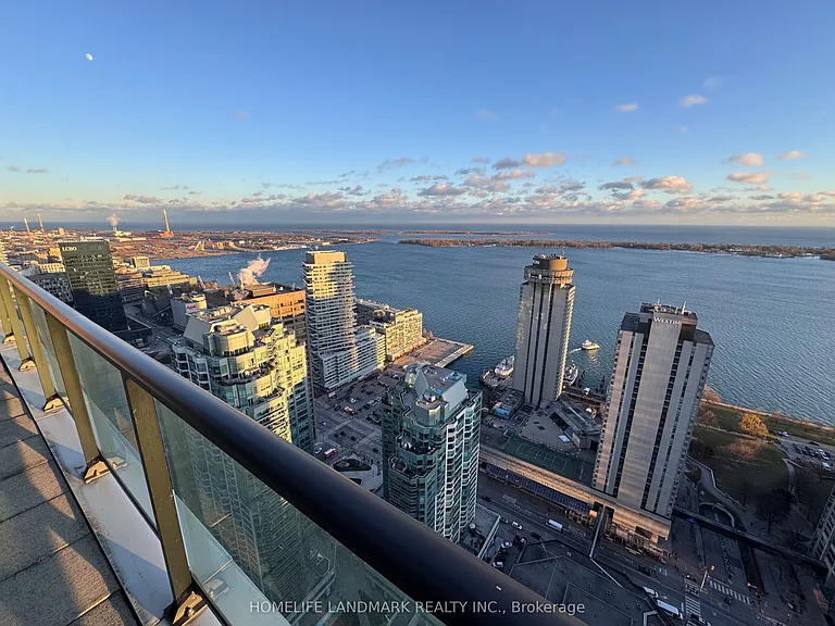 33 Bay St #4805 — Photo 28