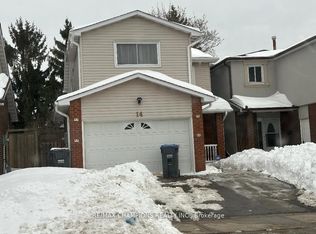 14 Simmons Blvd, Brampton, ON L6V 3V5