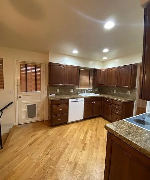 4332 S Everett St — Photo 5