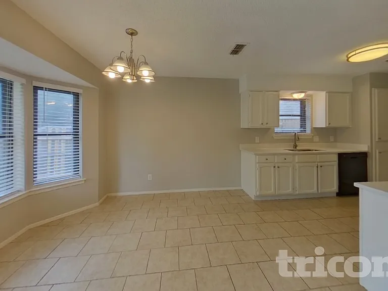 3029 Meadowmoor St — Photo 4