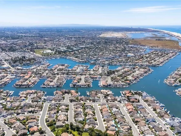 3838 Humboldt Dr, Huntington Beach, CA 92649