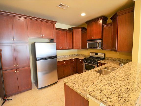 5th image of 310 Canter Ct