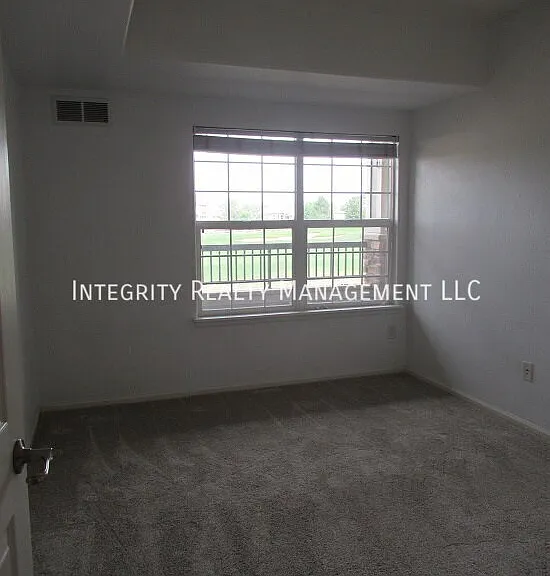 3035 Blue Sky Cir #10-204 — Photo 9
