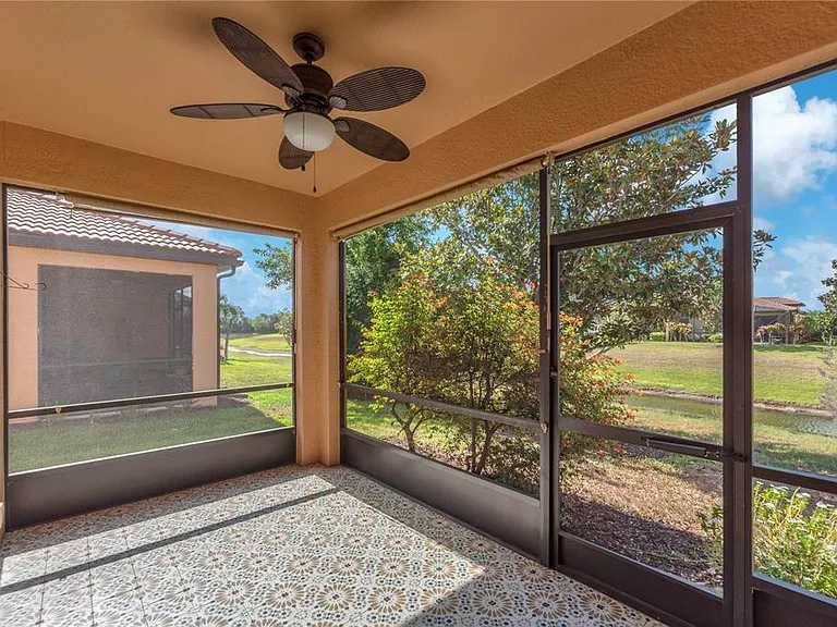 107 Shell Falls Dr — Photo 4