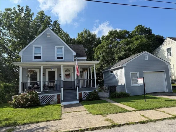 8 Rathbun St, West Warwick, RI 02893