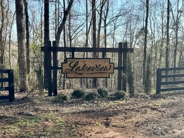 64 W Lakeview Dr #S/d, Tallassee, AL 36078